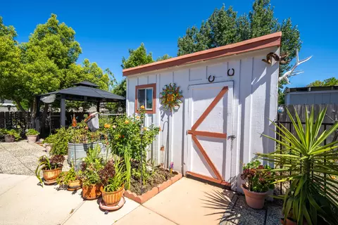 583 Armando Ave, Redding, CA 96003 photo 44
