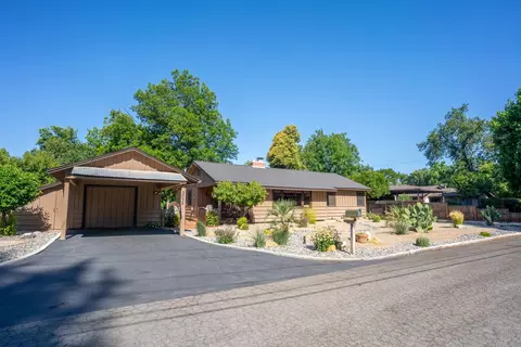 3034 Birch Way, Redding, CA 96002 photo 1