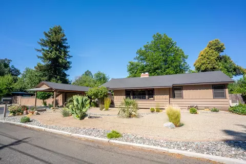 3034 Birch Way, Redding, CA 96002 photo 12