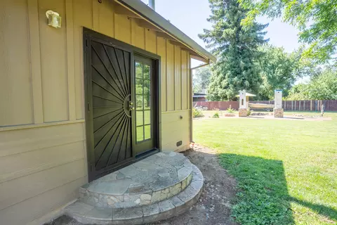3034 Birch Way, Redding, CA 96002 photo 47