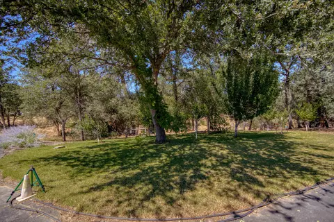 9635 Old Oregon Trl, Redding, CA 96003 photo 34