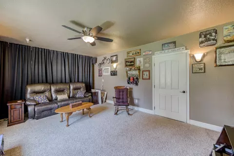 9635 Old Oregon Trl, Redding, CA 96003 photo 25