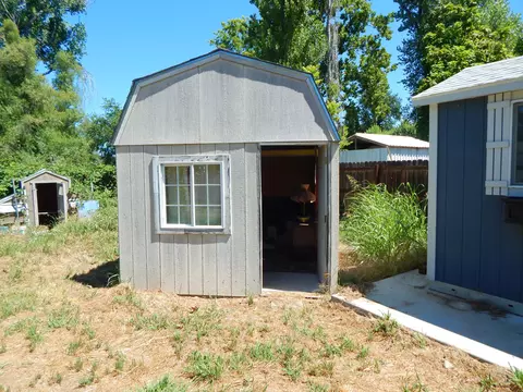 2440 N Bonnyview Rd, Redding, CA 96001 photo 12