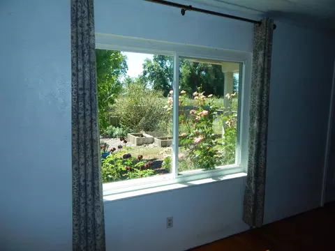 2440 N Bonnyview Rd, Redding, CA 96001 photo 8