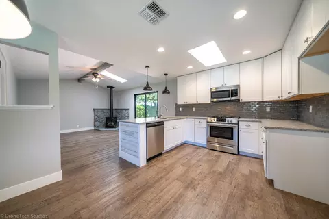 3323 Flintwood Way, Redding, CA 96002 photo 11