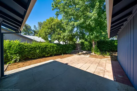 3323 Flintwood Way, Redding, CA 96002 photo 24