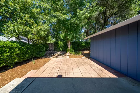 3323 Flintwood Way, Redding, CA 96002 photo 25