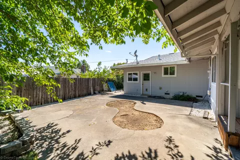 3330 Panorama Dr, Redding, CA 96003 photo 44