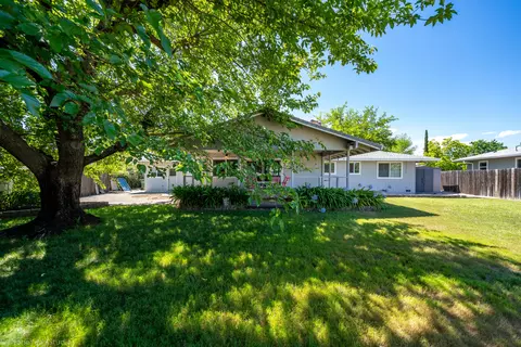 3330 Panorama Dr, Redding, CA 96003 photo 41