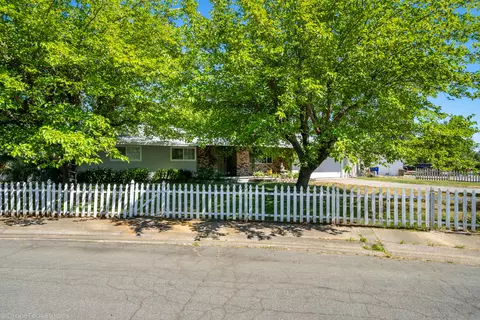 3330 Panorama Dr, Redding, CA 96003 photo 1