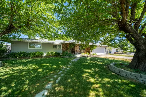 3330 Panorama Dr, Redding, CA 96003 photo 7