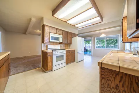 3330 Panorama Dr, Redding, CA 96003 photo 20