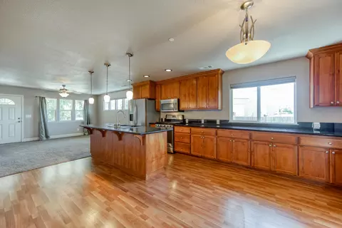 2996 Leland Ave, Redding, CA 96001 photo 5