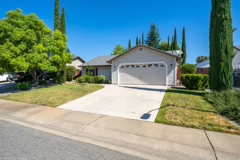929 Montcrest Dr, Redding, CA 96003 photo 5