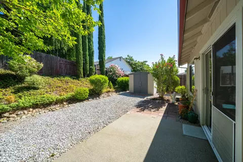929 Montcrest Dr, Redding, CA 96003 photo 23