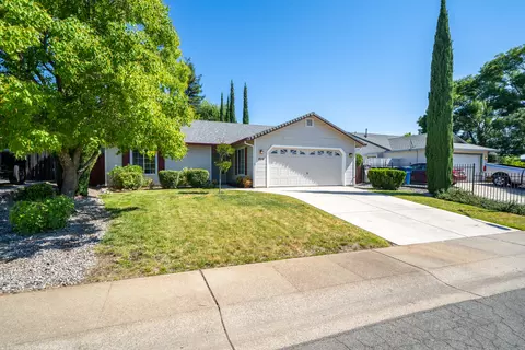 929 Montcrest Dr, Redding, CA 96003 photo 4