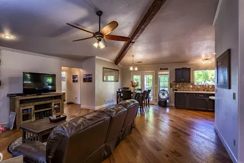 236 Ironwood Ln, Redding, CA 96003 photo 5