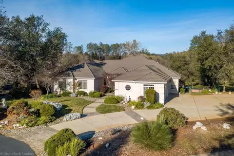 13490 Tierra Heights Rd, Redding, CA 96003 photo 2