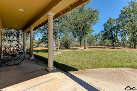 10491 Abernathy Ln, Redding, CA 96003 photo 4