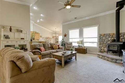 10491 Abernathy Ln, Redding, CA 96003 photo 8