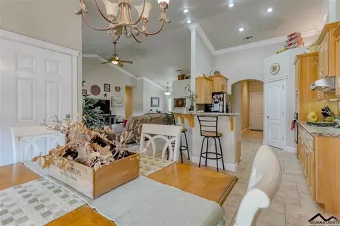 10491 Abernathy Ln, Redding, CA 96003 photo 17