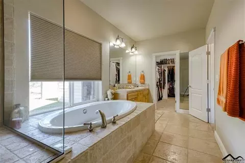 10491 Abernathy Ln, Redding, CA 96003 photo 36