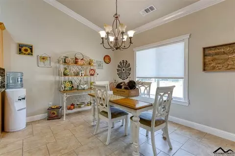 10491 Abernathy Ln, Redding, CA 96003 photo 15