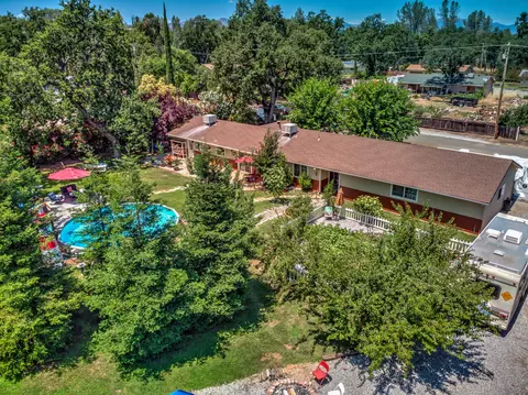 19041 Snowflake Ln, Redding, CA 96003 photo 6