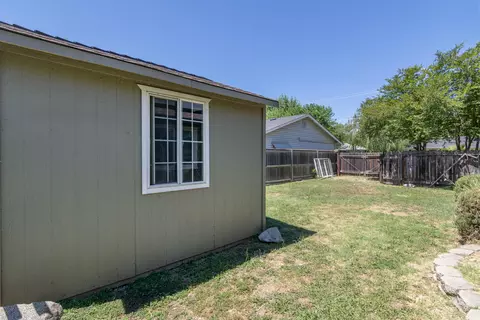 2939 Dove St, Redding, CA 96001 photo 12