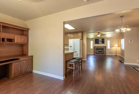 2939 Dove St, Redding, CA 96001 photo 5