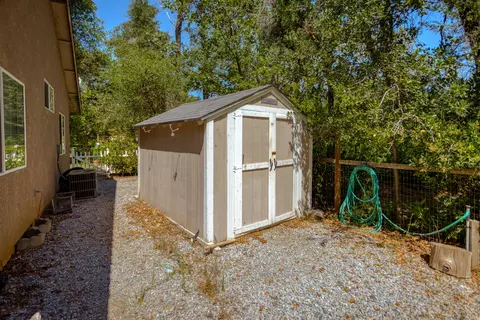 1931 Herbscenta Ln, Redding, CA 96003 photo 38