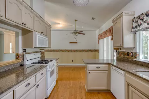 1931 Herbscenta Ln, Redding, CA 96003 photo 28