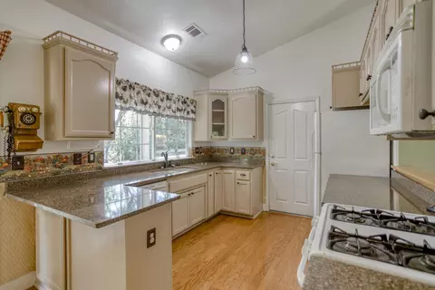 1931 Herbscenta Ln, Redding, CA 96003 photo 26