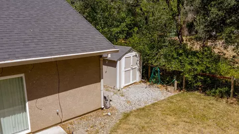 1931 Herbscenta Ln, Redding, CA 96003 photo 7