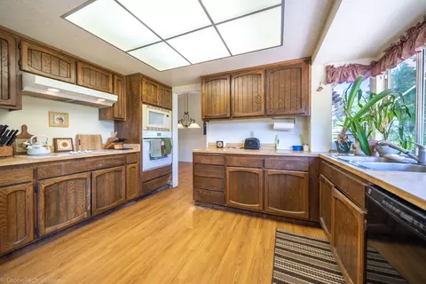 2413 Carnelian Way, Redding, CA 96003 photo 9