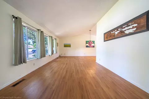 2413 Carnelian Way, Redding, CA 96003 photo 5