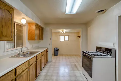 4185 Notre Dame Ave, Redding, CA 96003 photo 12