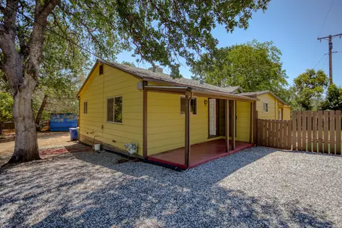 4185 Notre Dame Ave, Redding, CA 96003 photo 2