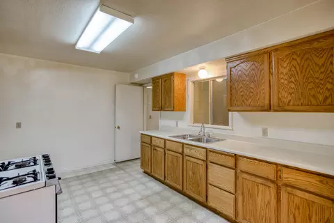 4185 Notre Dame Ave, Redding, CA 96003 photo 11