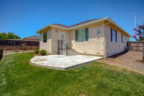 785 Grants Pass, Redding, CA 96003 photo 5