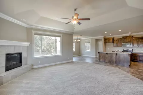 785 Grants Pass, Redding, CA 96003 photo 10