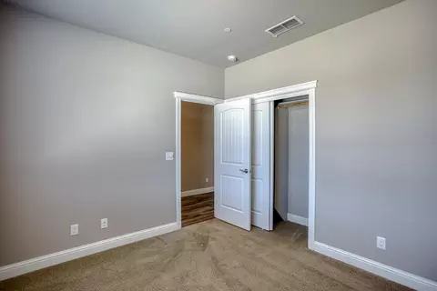 785 Grants Pass, Redding, CA 96003 photo 13