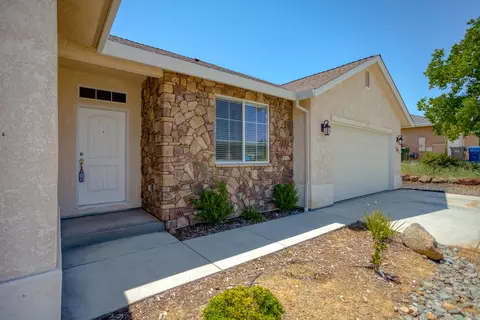 785 Grants Pass, Redding, CA 96003 photo 2