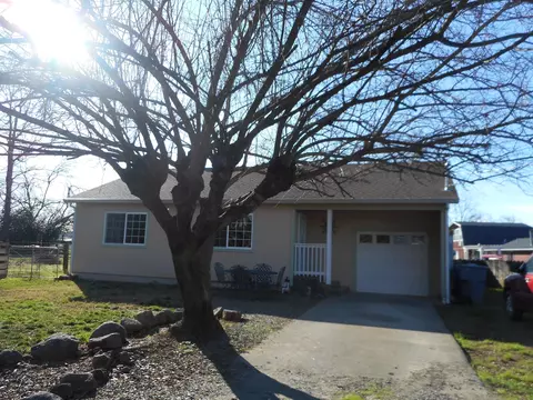 4940 E Bonnyview Rd, Redding, CA 96001 photo 1