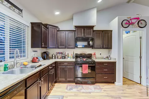 7216 Legacy, Redding, CA 96001 photo 14