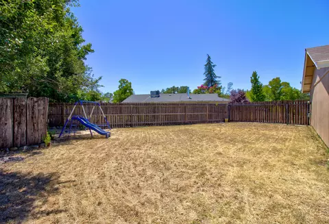4253 White River Ct, Redding, CA 96003 photo 9