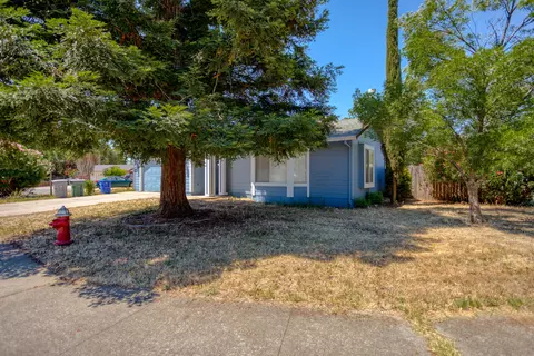3556 Adams Ln, Redding, CA 96002 photo 3