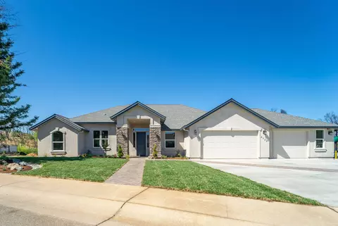 4598 Kilkee Dr, Redding, CA 96001 photo 2