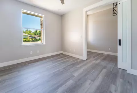 4598 Kilkee Dr, Redding, CA 96001 photo 8
