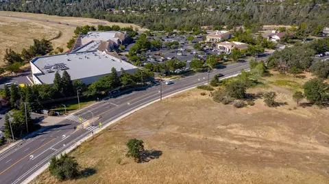 3350 Placer St, Redding, CA 96001